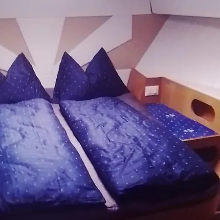 Mio Mare Hotel na wodzie Kovacic